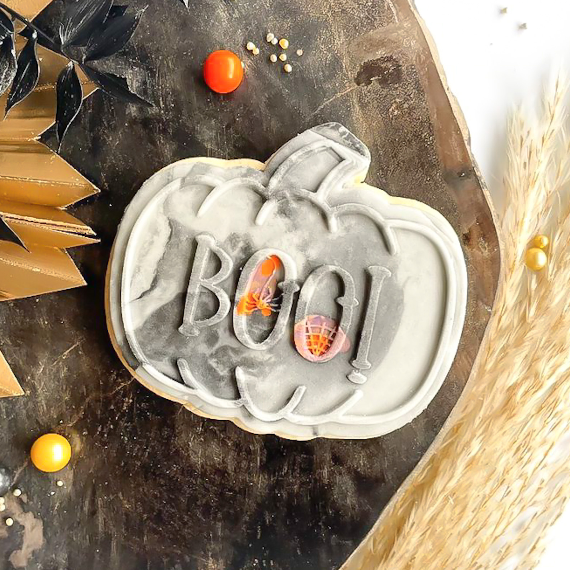 Boo! Pumpkin Embosser & Cutter Set