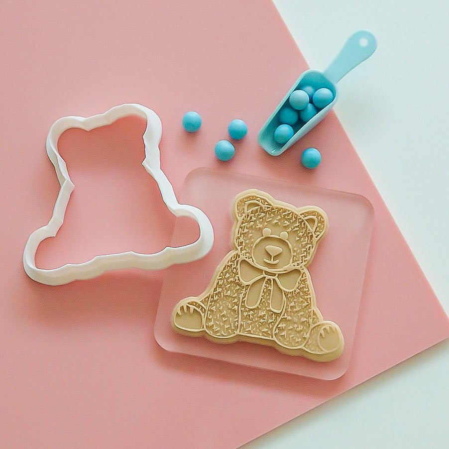 Teddy Bear Embosser & Cutter Set