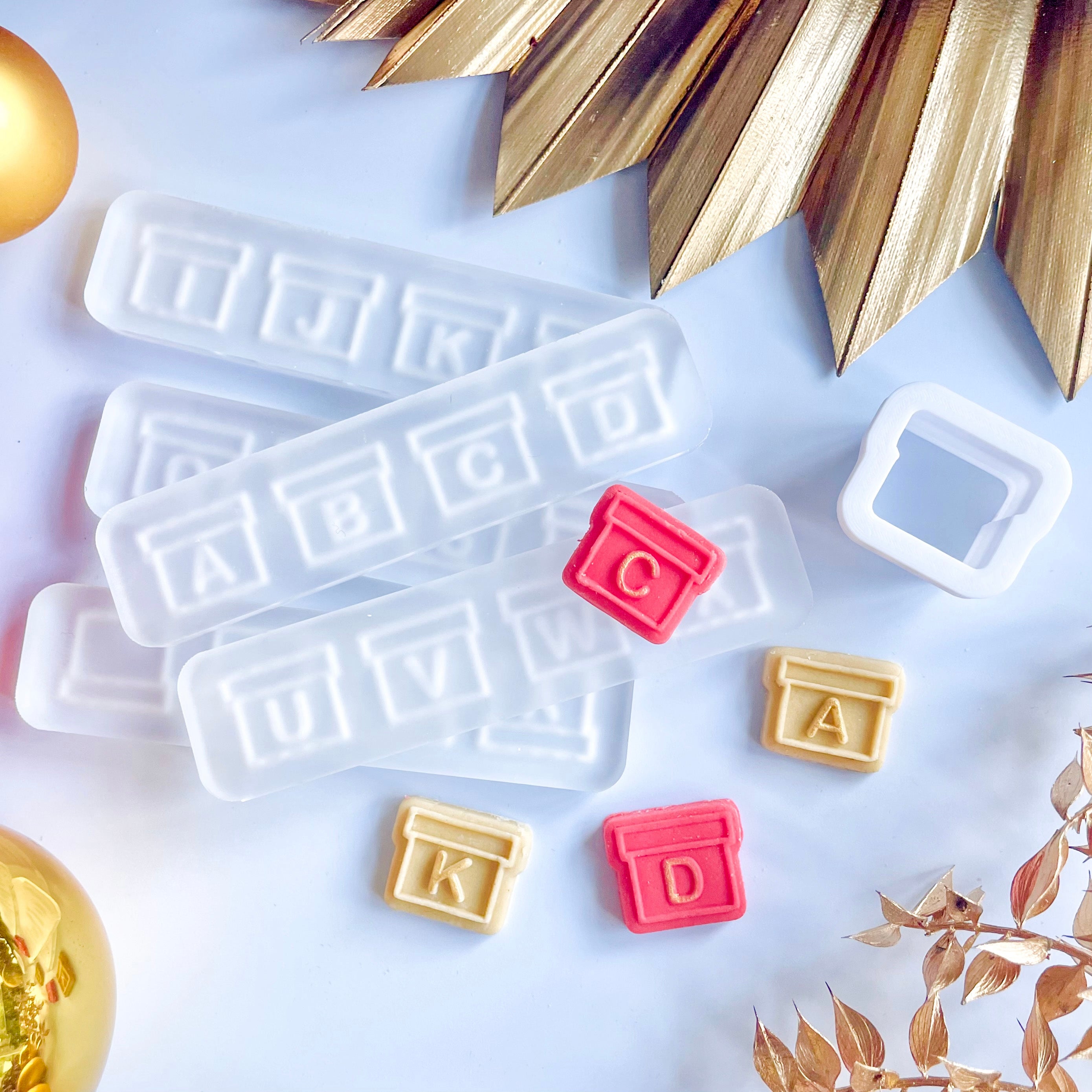 Christmas Present Full Alphabet Embosser & Mini Cutter Set
